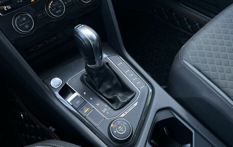 Volkswagen Tiguan II, 2018 год, 2 790 000 рублей, 26 фотография