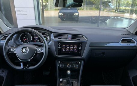 Volkswagen Tiguan II, 2018 год, 2 790 000 рублей, 21 фотография