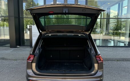 Volkswagen Tiguan II, 2018 год, 2 790 000 рублей, 33 фотография
