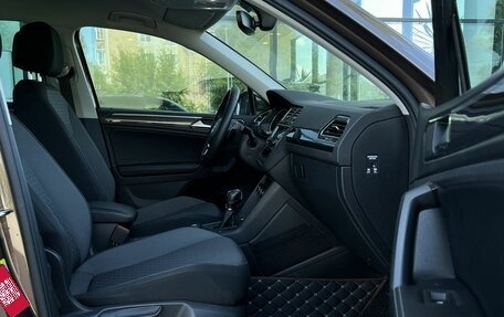 Volkswagen Tiguan II, 2018 год, 2 790 000 рублей, 28 фотография
