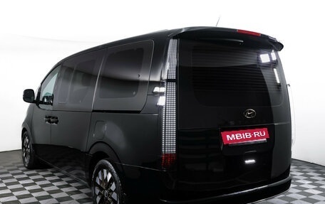 Hyundai Staria, 2021 год, 3 990 000 рублей, 7 фотография