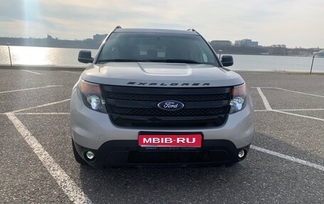 Ford Explorer VI, 2013 год, 1 840 000 рублей, 1 фотография