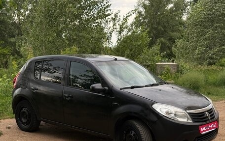 Renault Sandero I, 2014 год, 390 000 рублей, 1 фотография