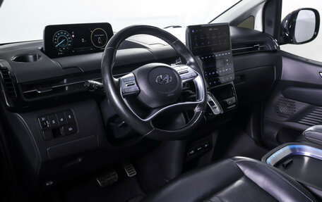 Hyundai Staria, 2021 год, 3 990 000 рублей, 19 фотография