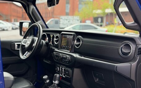Jeep Wrangler, 2019 год, 4 100 000 рублей, 24 фотография