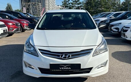 Hyundai Solaris II рестайлинг, 2015 год, 890 000 рублей, 2 фотография