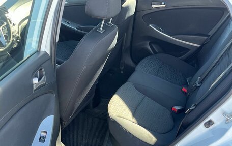 Hyundai Solaris II рестайлинг, 2015 год, 890 000 рублей, 13 фотография