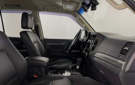 Mitsubishi Pajero IV, 2014 год, 2 590 000 рублей, 14 фотография