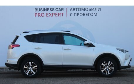 Toyota RAV4, 2017 год, 2 350 000 рублей, 4 фотография