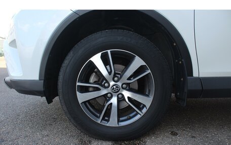 Toyota RAV4, 2017 год, 2 350 000 рублей, 11 фотография