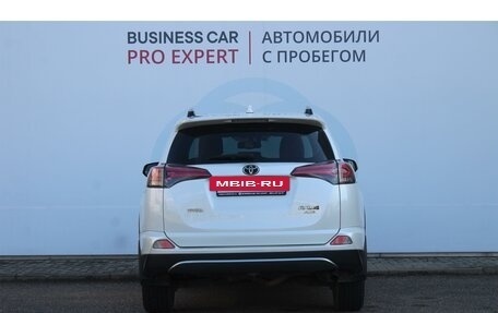 Toyota RAV4, 2017 год, 2 350 000 рублей, 6 фотография