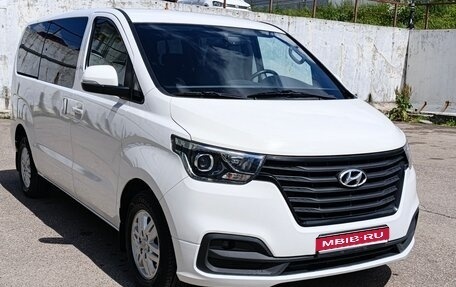 Hyundai H-1 II рестайлинг, 2019 год, 2 880 000 рублей, 1 фотография