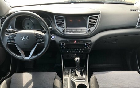 Hyundai Tucson III, 2018 год, 2 159 000 рублей, 10 фотография