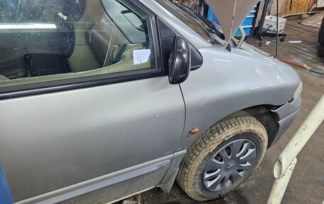 Chrysler Voyager III, 1998 год, 400 000 рублей, 4 фотография