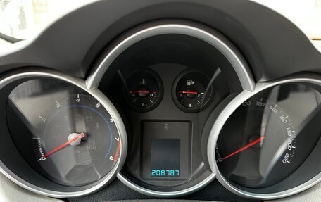 Chevrolet Cruze II, 2011 год, 490 000 рублей, 17 фотография