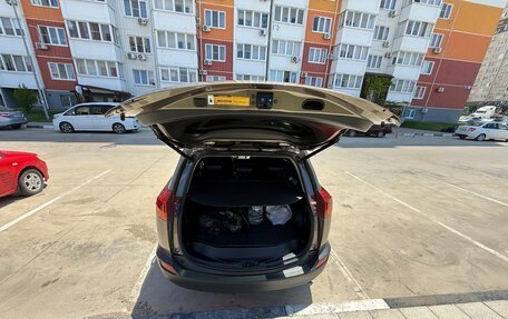 Toyota RAV4, 2013 год, 2 200 000 рублей, 14 фотография