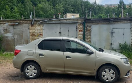Renault Logan II, 2016 год, 730 000 рублей, 2 фотография