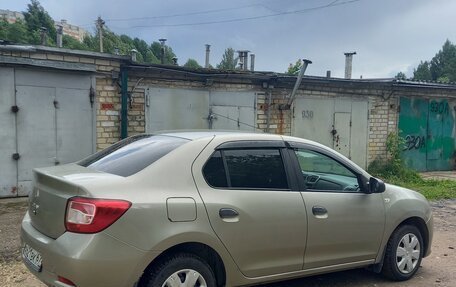 Renault Logan II, 2016 год, 730 000 рублей, 3 фотография