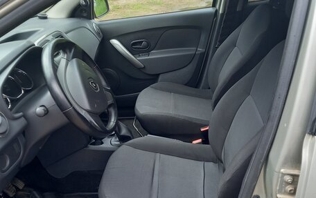 Renault Logan II, 2016 год, 730 000 рублей, 5 фотография