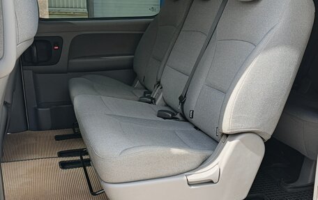 Hyundai H-1 II рестайлинг, 2019 год, 2 880 000 рублей, 14 фотография