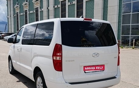 Hyundai H-1 II рестайлинг, 2019 год, 2 880 000 рублей, 7 фотография