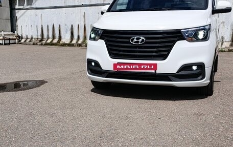 Hyundai H-1 II рестайлинг, 2019 год, 2 880 000 рублей, 16 фотография