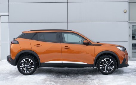 Peugeot 2008 II, 2020 год, 1 899 000 рублей, 5 фотография