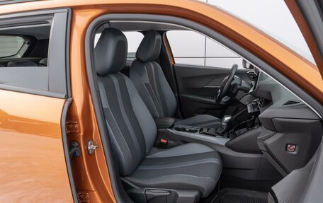 Peugeot 2008 II, 2020 год, 1 899 000 рублей, 13 фотография
