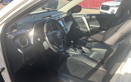 Toyota RAV4, 2017 год, 2 100 000 рублей, 6 фотография