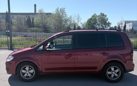 Volkswagen Touran III, 2008 год, 650 000 рублей, 2 фотография
