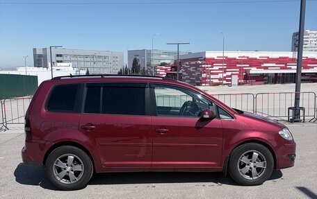 Volkswagen Touran III, 2008 год, 650 000 рублей, 6 фотография