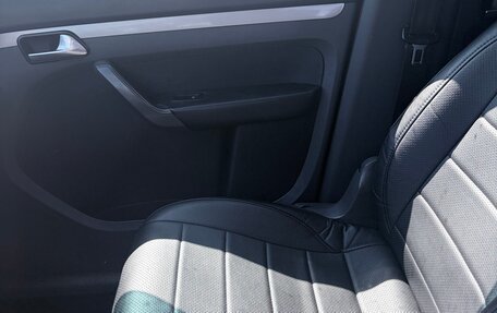 Volkswagen Touran III, 2008 год, 650 000 рублей, 15 фотография