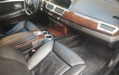 BMW 7 серия, 2006 год, 1 050 000 рублей, 17 фотография
