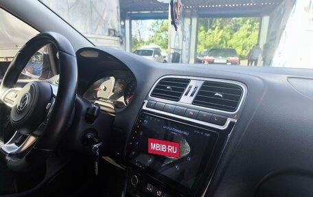 Volkswagen Polo VI (EU Market), 2019 год, 1 490 000 рублей, 2 фотография