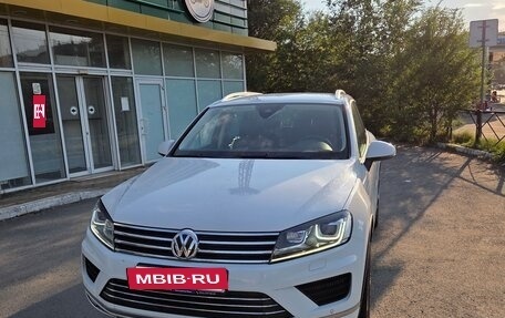 Volkswagen Touareg III, 2015 год, 3 550 000 рублей, 2 фотография