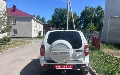 Chevrolet Niva I рестайлинг, 2013 год, 550 000 рублей, 4 фотография