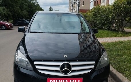 Mercedes-Benz B-Класс, 2013 год, 900 000 рублей, 2 фотография