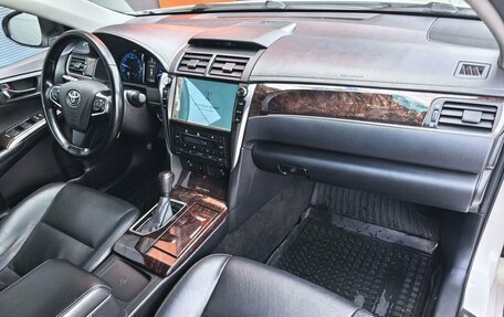 Toyota Camry, 2017 год, 2 399 000 рублей, 10 фотография