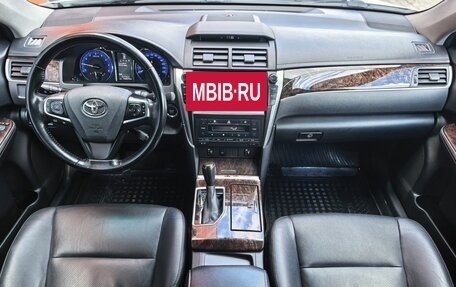 Toyota Camry, 2017 год, 2 399 000 рублей, 6 фотография