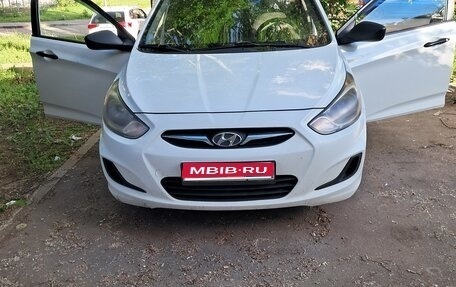 Hyundai Solaris II рестайлинг, 2014 год, 825 000 рублей, 1 фотография