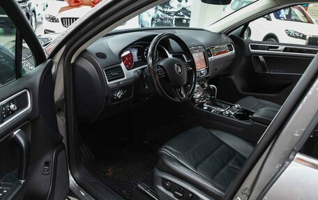 Volkswagen Touareg III, 2017 год, 2 650 000 рублей, 6 фотография