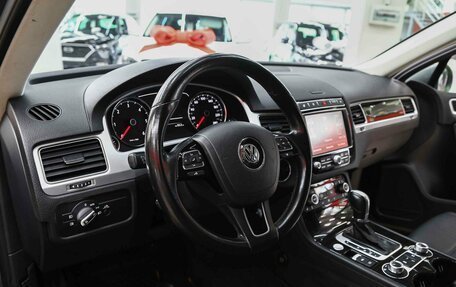 Volkswagen Touareg III, 2017 год, 2 650 000 рублей, 9 фотография
