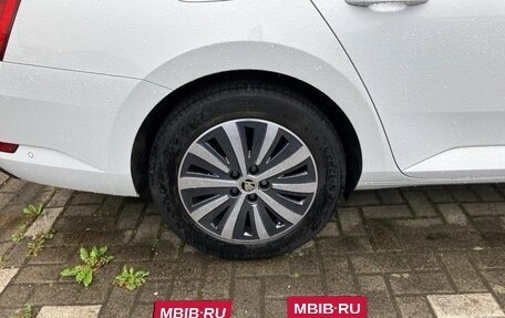 Skoda Superb III рестайлинг, 2023 год, 2 375 000 рублей, 14 фотография