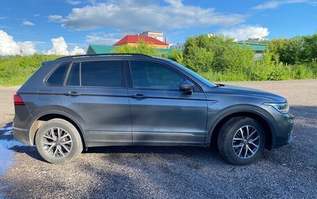 Volkswagen Tiguan II, 2022 год, 3 050 000 рублей, 6 фотография