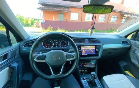 Volkswagen Tiguan II, 2022 год, 3 050 000 рублей, 19 фотография