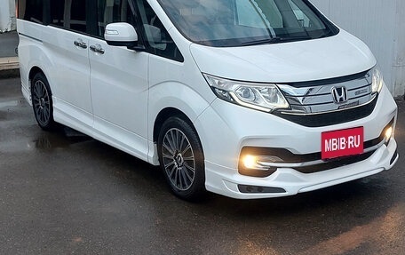 Honda Stepwgn IV, 2015 год, 1 680 000 рублей, 3 фотография