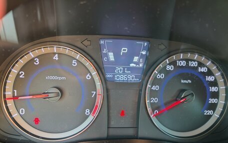 Hyundai Solaris II рестайлинг, 2014 год, 800 000 рублей, 19 фотография