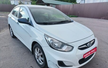 Hyundai Solaris II рестайлинг, 2014 год, 800 000 рублей, 3 фотография