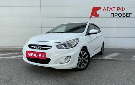 Hyundai Solaris II рестайлинг, 2011 год, 890 000 рублей, 4 фотография