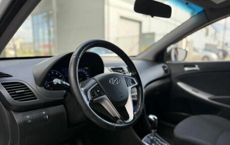 Hyundai Solaris II рестайлинг, 2011 год, 890 000 рублей, 13 фотография
